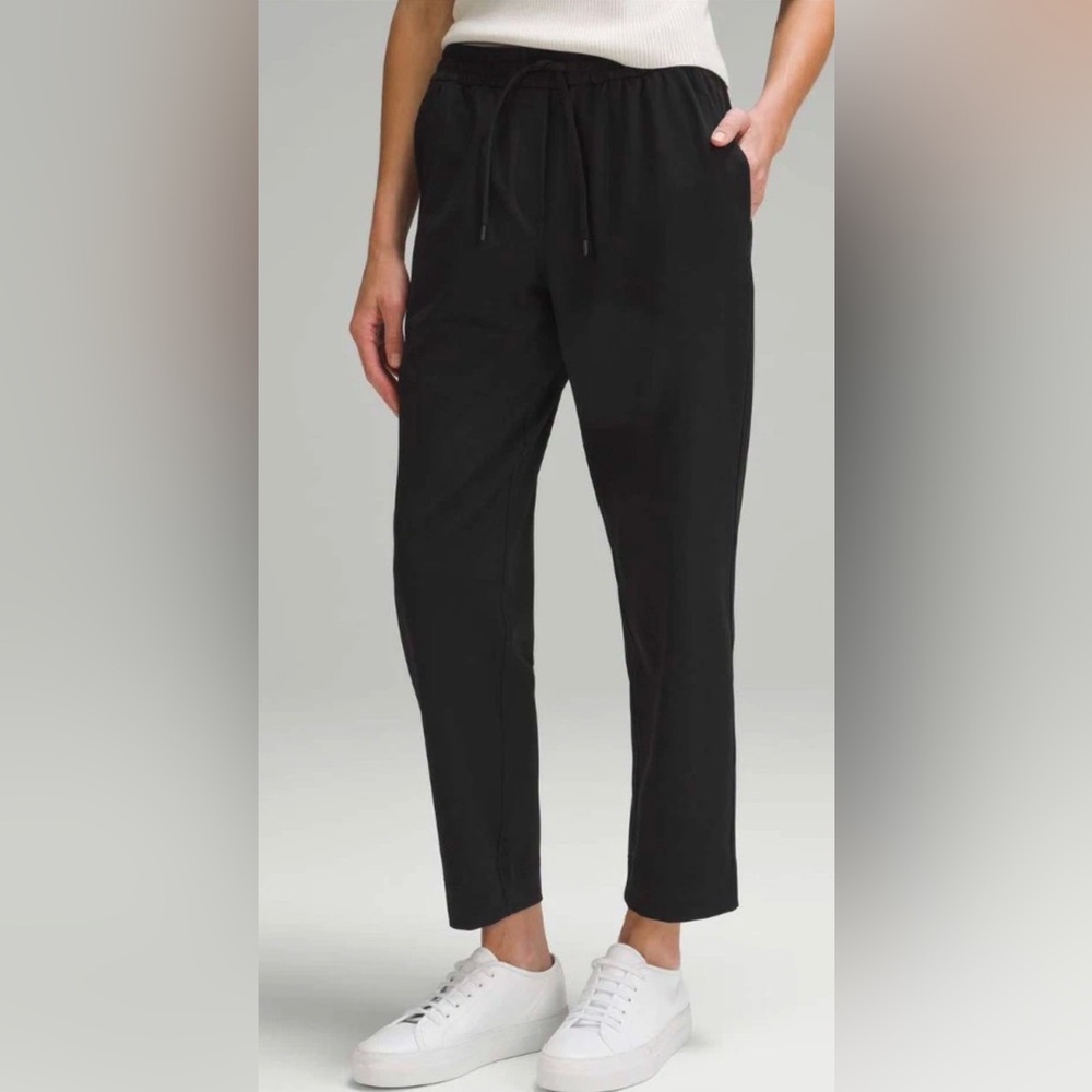 lululemon athletica Black Cropped Drawstring Pants - Slim Ankle